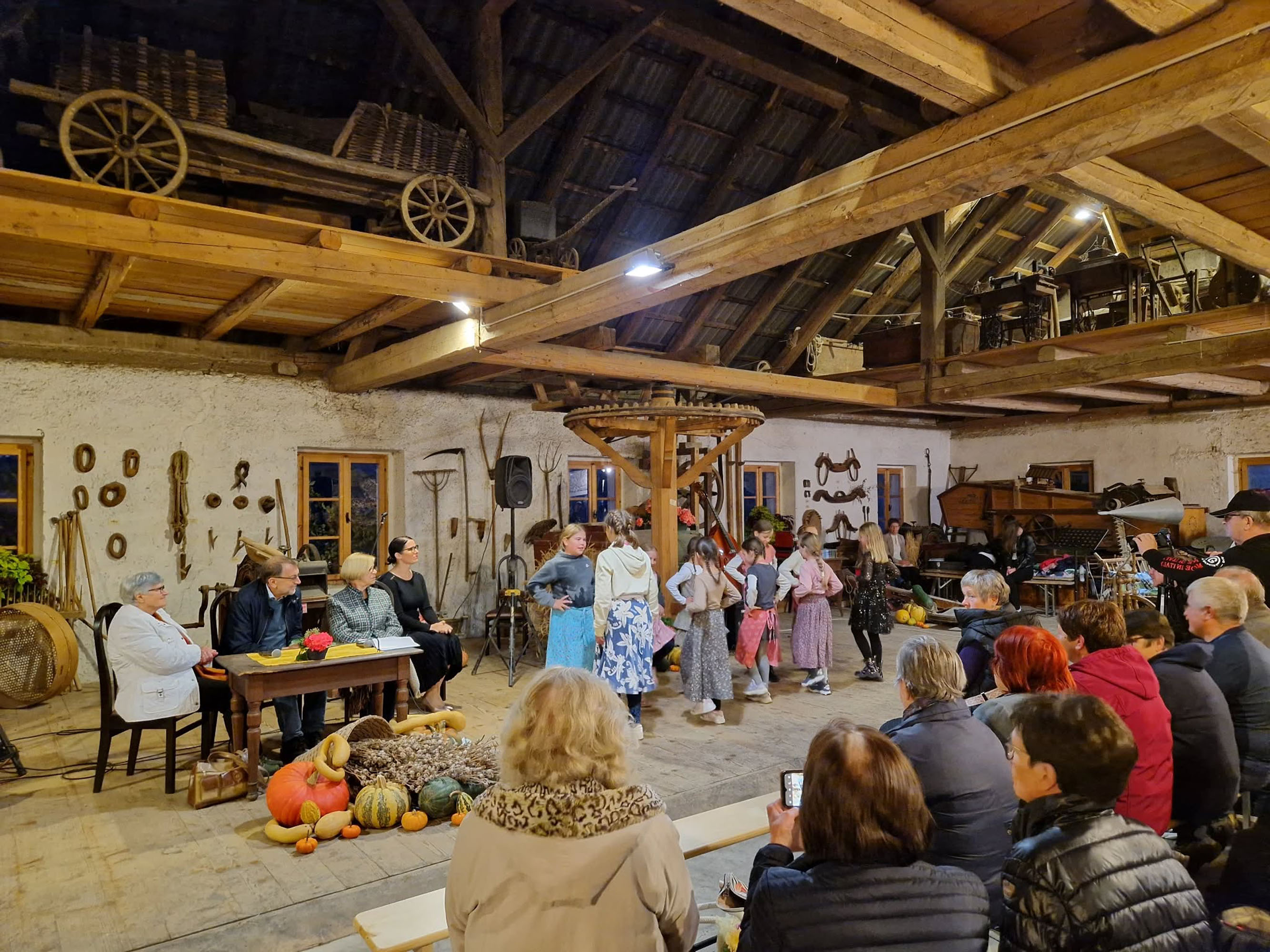 gallery/Hise pripovedujejo/Otroci.jpg